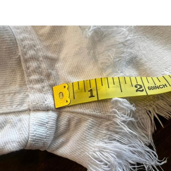 ZARA White Distressed Denim Cut-Off‎ Shorts Women’s Size 6 - Picture 6 of 6